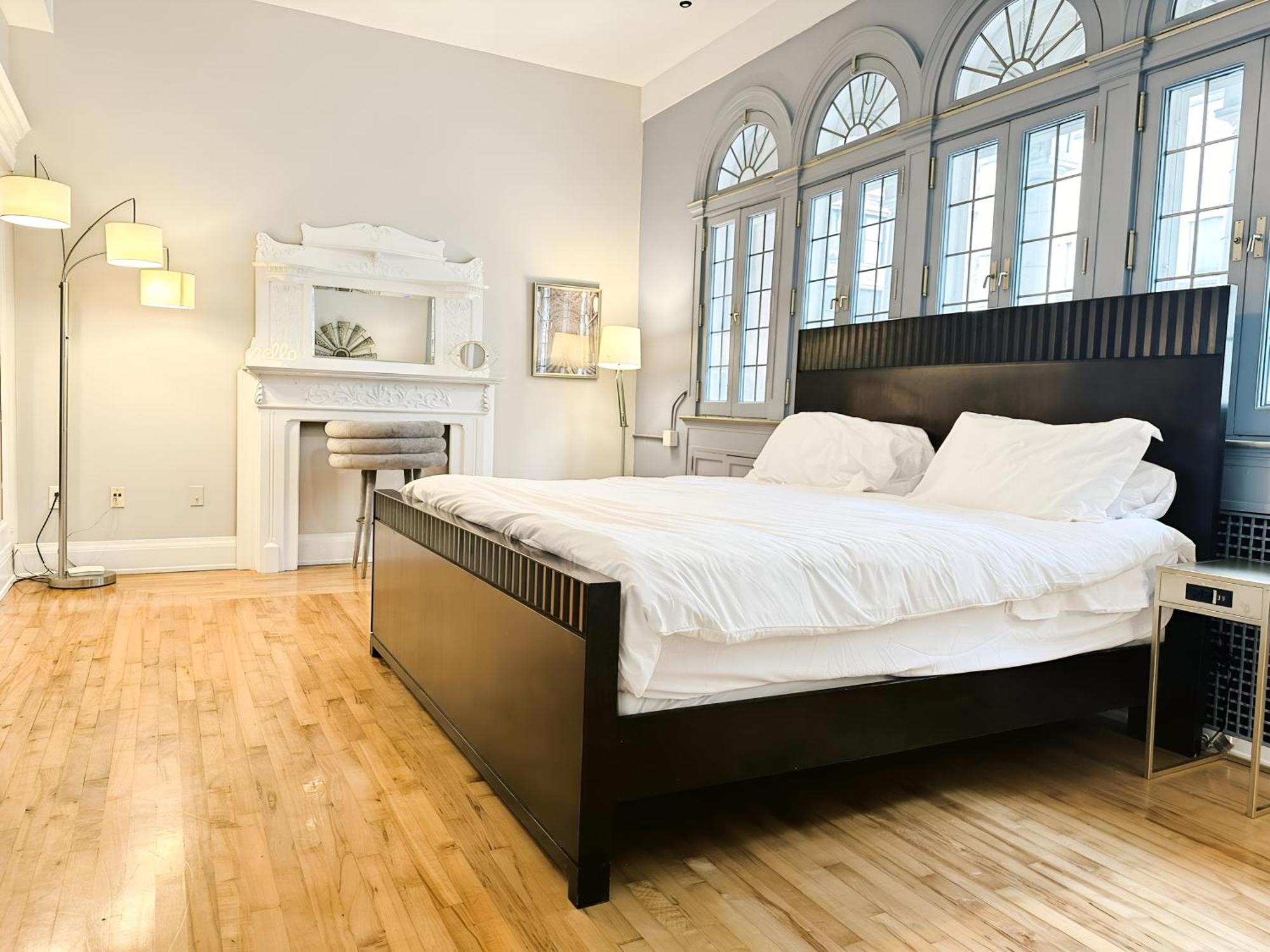 The Historic Lyric Penthouse With Private Rooftop シンシナティ エクステリア 写真