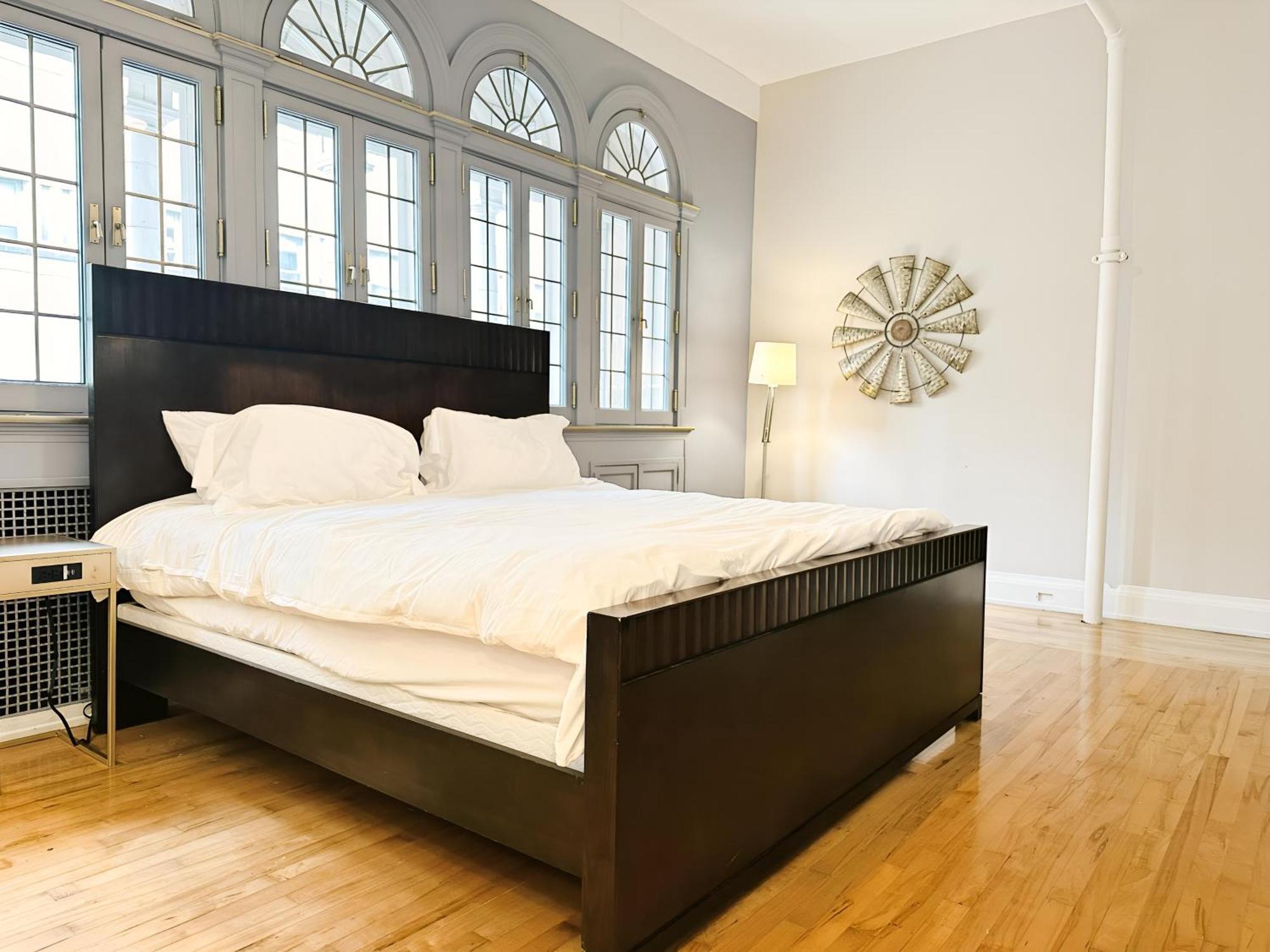 The Historic Lyric Penthouse With Private Rooftop シンシナティ エクステリア 写真