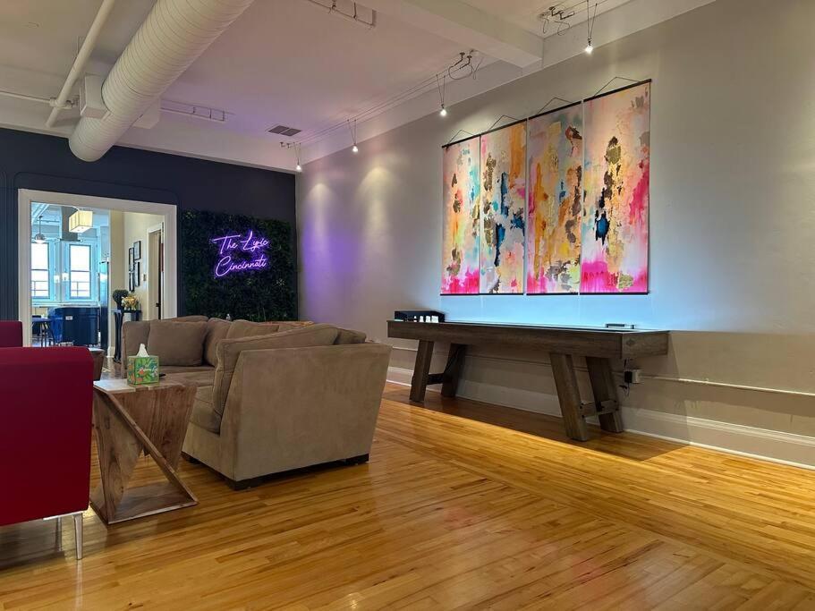The Historic Lyric Penthouse With Private Rooftop シンシナティ エクステリア 写真