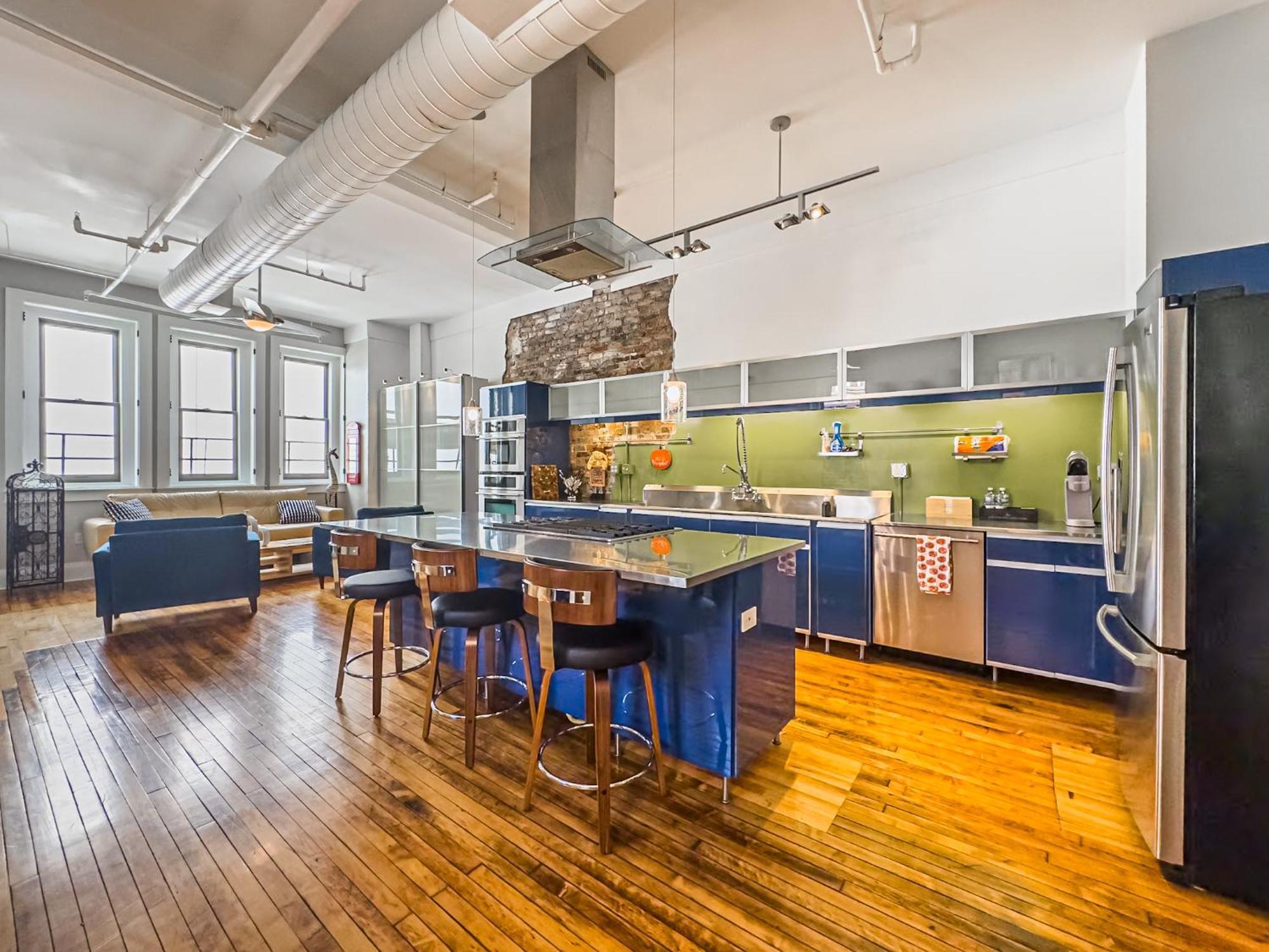 The Historic Lyric Penthouse With Private Rooftop シンシナティ エクステリア 写真