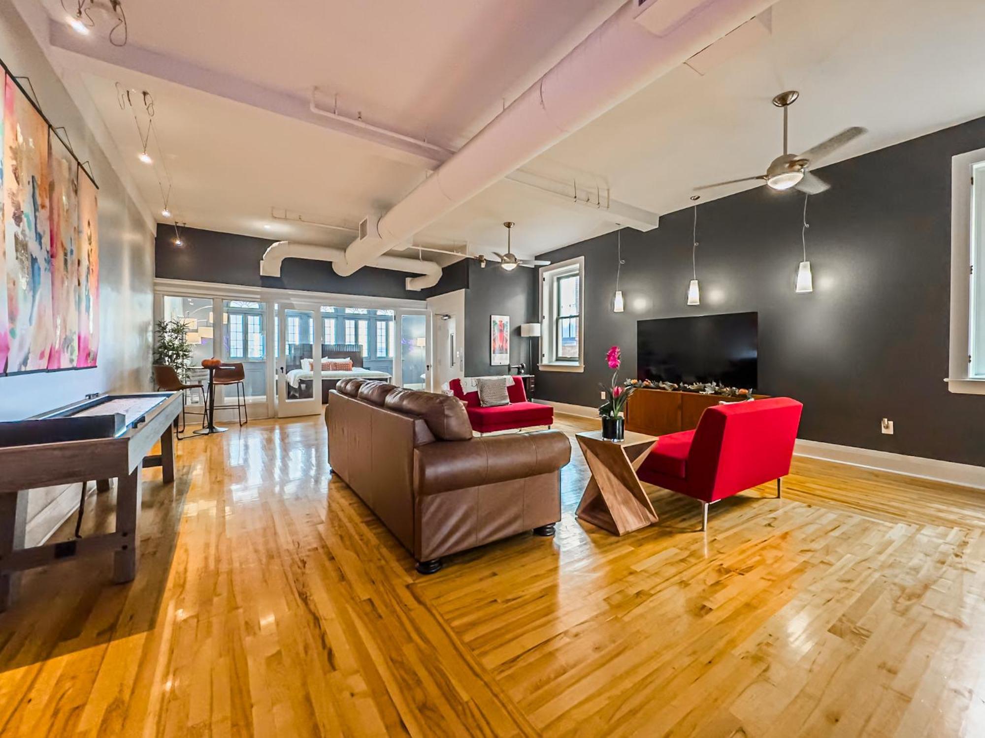 The Historic Lyric Penthouse With Private Rooftop シンシナティ エクステリア 写真