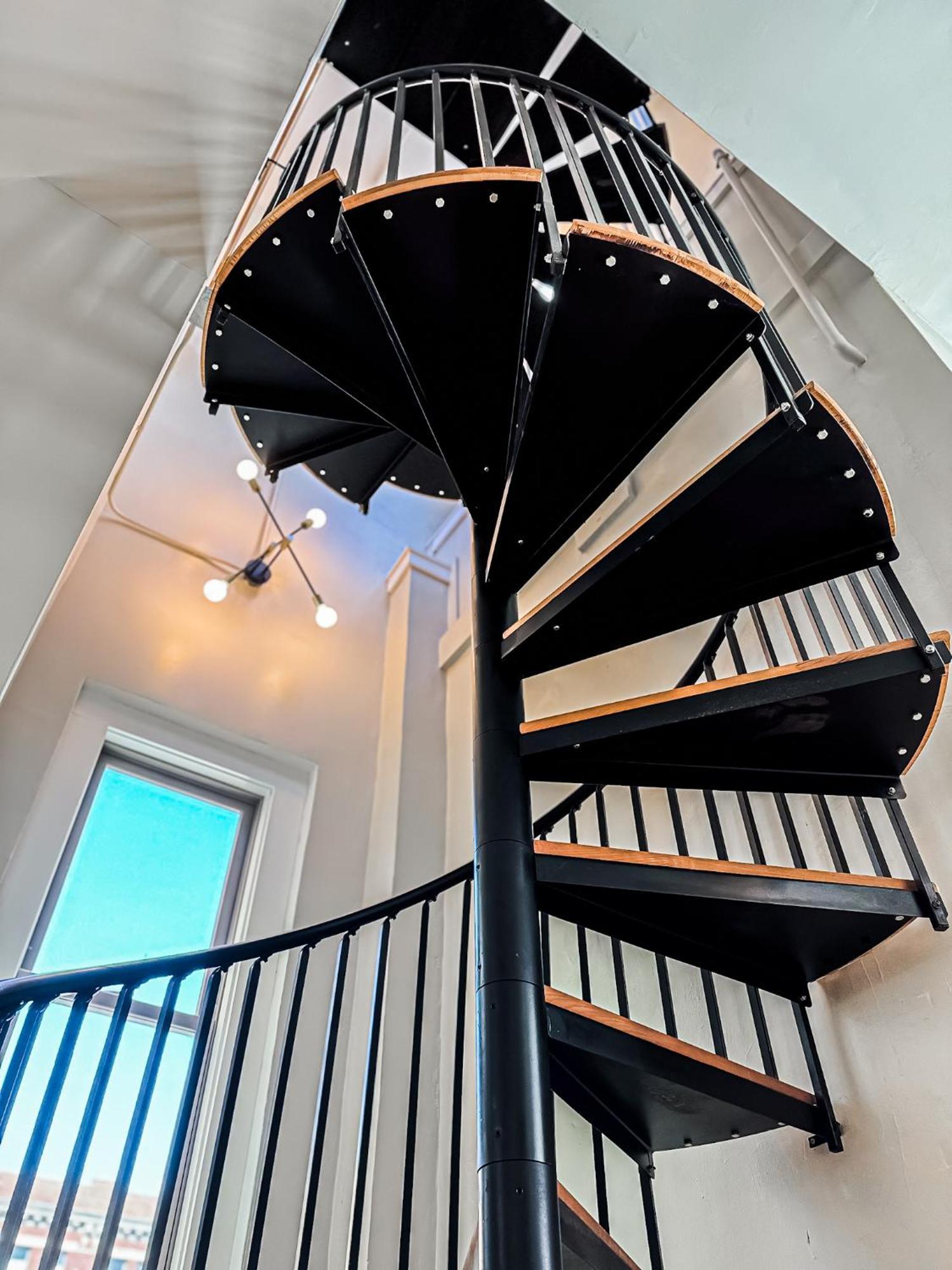 The Historic Lyric Penthouse With Private Rooftop シンシナティ エクステリア 写真